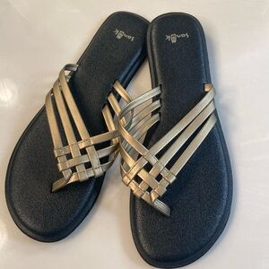 Sanuk Womens Flip Flops Sandals 9 Yoga Salty Metallic Champagne Gold 1091372